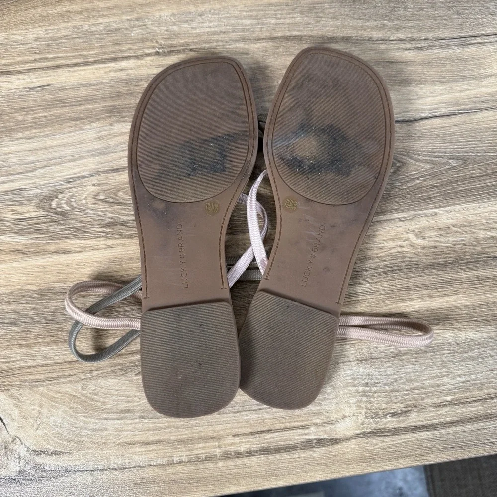 Lucky Brand Women's Size 7.5 Bezel Flat Sandal Multicolor Pastel Elastic Strap‎